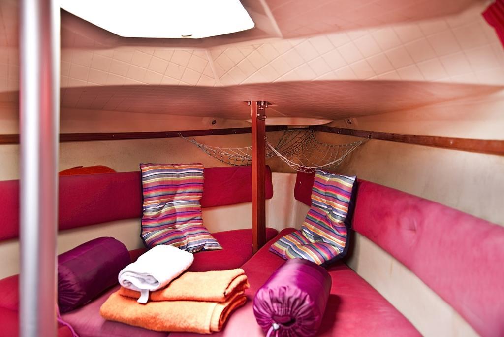 Отель Vrs - Low Cost Beach Boat Леса-да-Палмейра Экстерьер фото